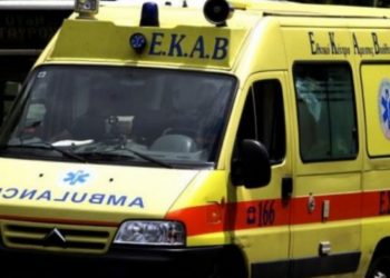 Παροπλισμένα ασθενοφόρα στα νησιά λόγω έλλειψης προσωπικού