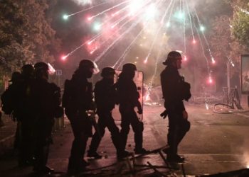 Χάος δίχως τέλος στη Γαλλία μετά τον θάνατο του 17χρονου Ναέλ – 249 αστυνομικοί τραυματίστηκαν χθες βράδυ