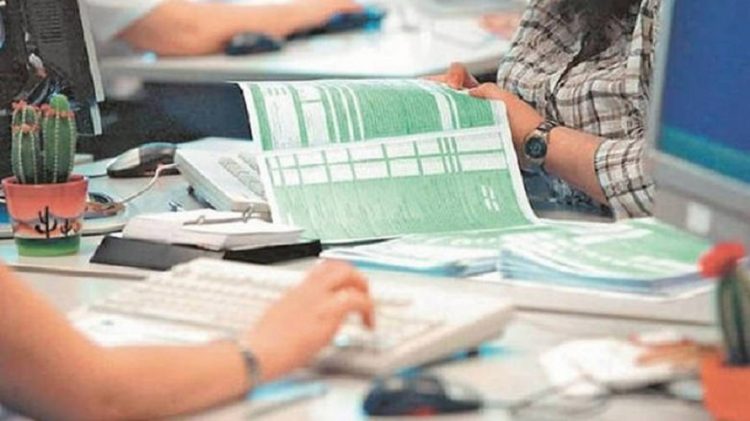 ΑΑΔΕ: Στο στόχαστρο της εφορίας «ξεχασιάρηδες» συνταξιούχοι που πήραν αναδρομικά