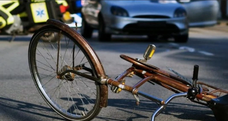 Μοναχός παρέσυρε με το αυτοκίνητό του και σκότωσε ποδηλάτη