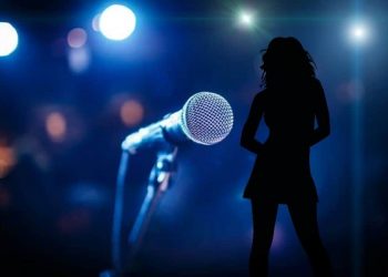 Γνωστή τραγουδίστρια πήρε κατά λάθος το χάπι του σκύλου της