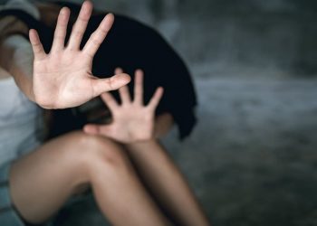 Με σπασμένα δόντια στο νοσοκομείο 12χρονη μαθήτρια ύστερα από καυγά στο σχολείο της