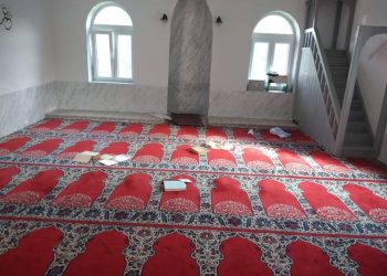 Γάλλος μπήκε μέσα σε τζαμί στην Ξάνθη και έσκισε το Κοράνι