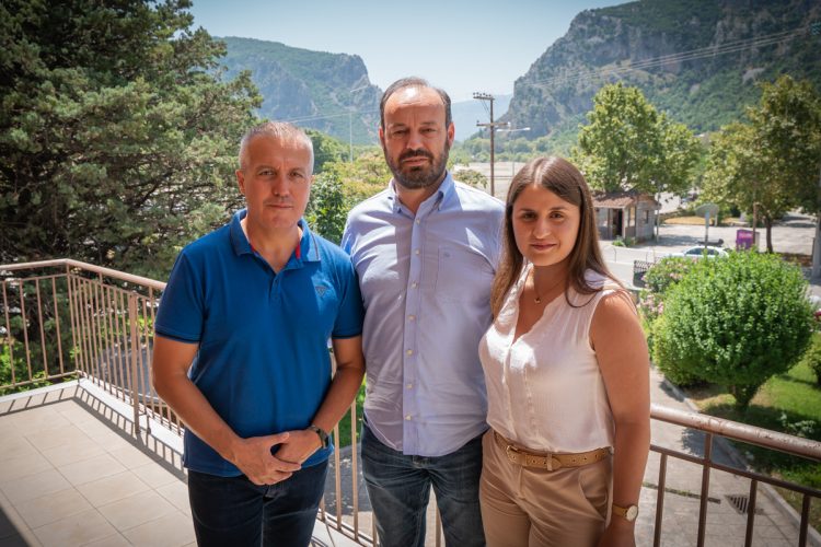 Με «ΝΕΑ ΠΟΡΕΙΑ» και Φάνη Στάθη θέτουν υποψηφιότητα στο δήμο Μουζακίου Β. Αποστολίδη και Απ. Γκουρμπαλιώτης
