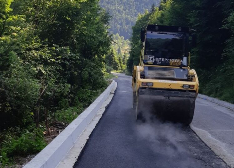Νέα ασφαλτόστρωση στο δρόμο προς Έλατο και Καρβασαρά στη Λίμνη Πλαστήρα