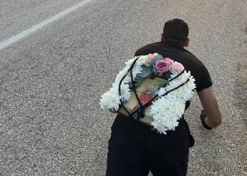 Νεαρός ταξίδεψε από τη Σύρο στη Ροδόπη για να προσκυνήσει το λείψανο της Αγίας Μαρίνας – Έφτασε γονατιστός στο ναό