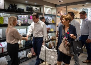 Νέος μηχανισμός κατά τον πλασματικών εκπτώσεων από τον Υπουργό Ανάπτυξης Κώστα Σκρέκα