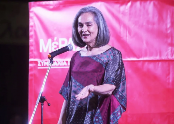 Η Σακοράφα τα βρόντηξε στον Βαρουφάκη!