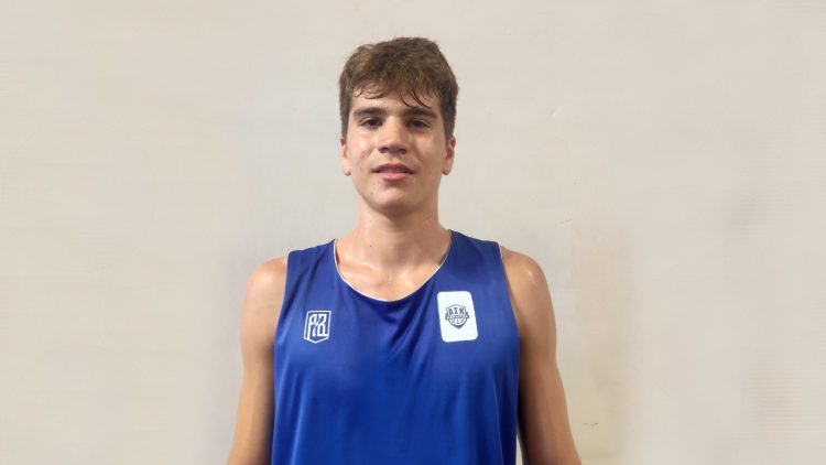 Ο νεαρός αθλητής Καπετάκης με έφεση στο σκοράρισμα εντάσσεται στο αναπτυξιακό πλάνο του ΑΣΚ