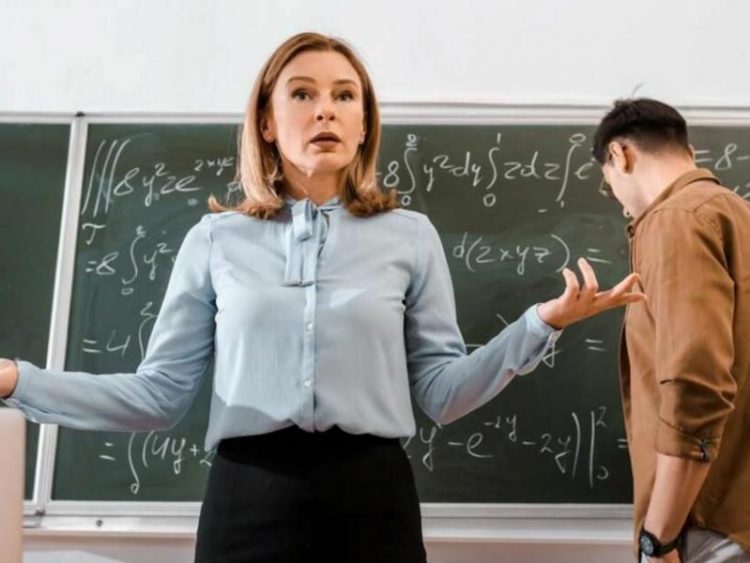 Είμαι μόνιμος εκπαιδευτικός. Γιατί να με ενδιαφέρει για τους αναπληρωτές;