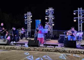 Η Αρετή Κετιμέ  «μάγεψε» το κοινό σε μία μοναδική συναυλία στη Λουτροπηγή