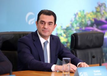 Υπουργός Ανάπτυξης: «Ορθώνουμε δίχτυ προστασίας με νέα μέτρα για την ελληνική οικογένεια στο περιβάλλον των διεθνών πληθωριστικών πιέσεων»