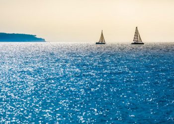 Πόσο καλό κάνει στην υγεία το θαλασσινό νερό! Τι έλεγε ο Ιπποκράτης