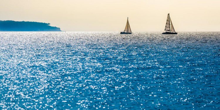 Πόσο καλό κάνει στην υγεία το θαλασσινό νερό! Τι έλεγε ο Ιπποκράτης