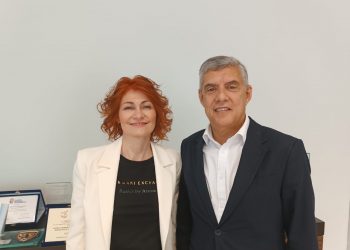 Μια δυναμική γυναίκα στο πλευρό του Αγοραστού…!!!