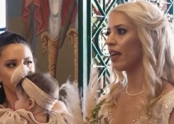 Επικό σκηνικό σε βάπτιση: Είπε λάθος όνομα η νονά και η μητέρα… κόντεψε να πάθει εγκεφαλικό (ΒΙΝΤΕΟ)