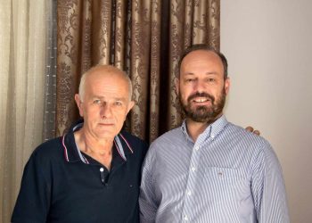 Ο Κώστας Κατσιώτης υποψήφιος με «ΝΕΑ ΠΟΡΕΙΑ» και Φάνη Στάθη για το Τ.Σ. Δρακότρυπας