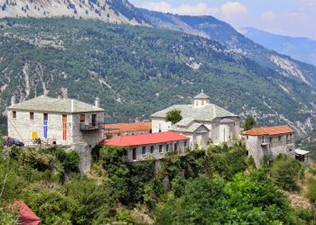 Ιερά Μονή  Παναγίας Σπηλιάς | Πόλος έλξης για πλήθος προσκυνητών