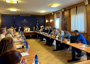 Ταχύτερους ρυθμούς για τη διευκόλυνση των πληγέντων της Θεσσαλίας ζήτησε ο Λευτέρης Αυγενάκης από υπηρεσίες και εποπτευόμενους Οργανισμούς του ΥπΑΑΤ