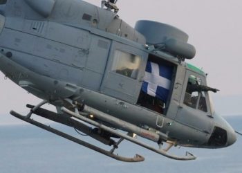 Καρέ – καρέ η διάσωση ηλικιωμένου από την Μαραθέα με ελικόπτερο του Πολεμικού Ναυτικού