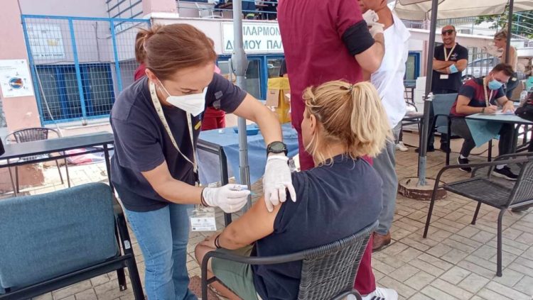 Ξεκίνησαν οι εμβολιασμοί παιδιών Ρομά σε Καρδίτσα και Σοφάδες