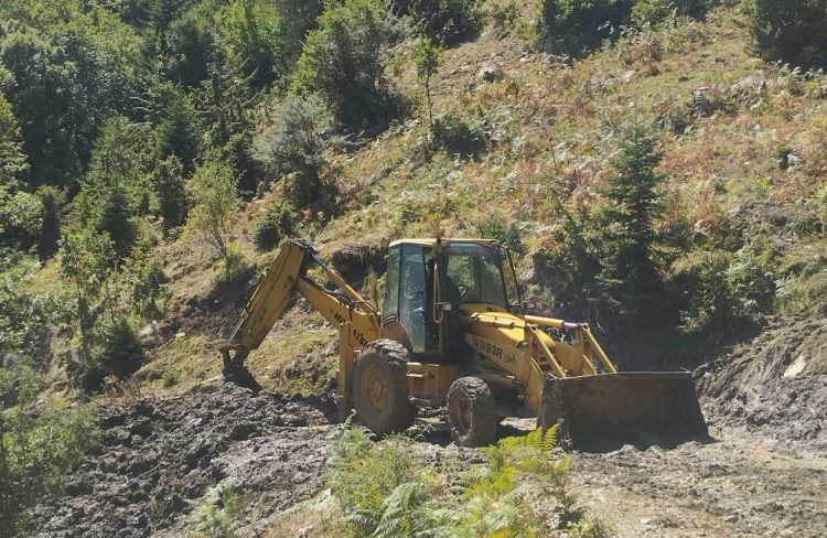 Από την πρώτη στιγμή της ακραίας κακοκαιρίας, σταθερά και έμπρακτα δίπλα στους ανθρώπους της Αργιθέας