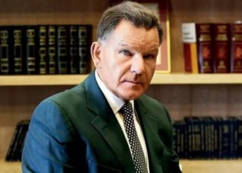 Αλέξης Κούγιας κατά Κασσελάκη: Δεν σημαίνει τίποτα ότι σε ψήφισαν 65.000 όμοιοί σου που θέλουν γονέα 1 και γονέα 2