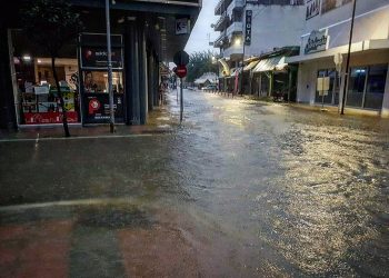 «Πνίγηκε» η Καρδίτσα – 331 χιλιοστά βροχής σε λίγες ώρες