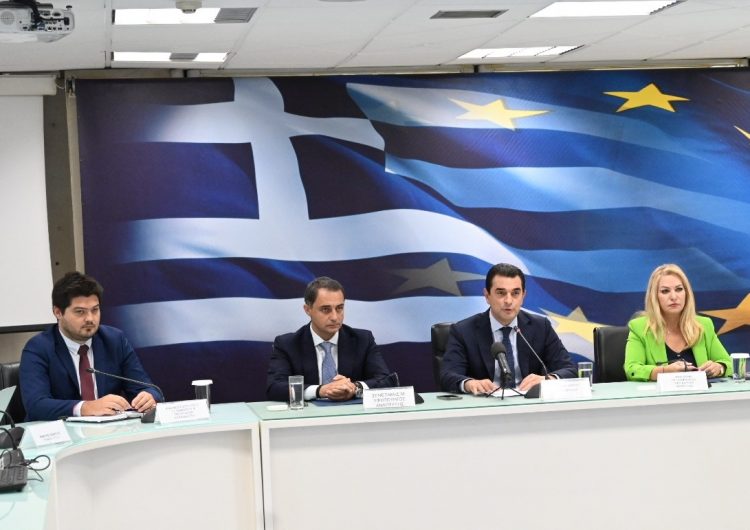 Τέσσερα νέα μέτρα στη μάχη κατά της ακρίβειας ανακοίνωσε ο Υπουργός Ανάπτυξης Κώστας Σκρέκας