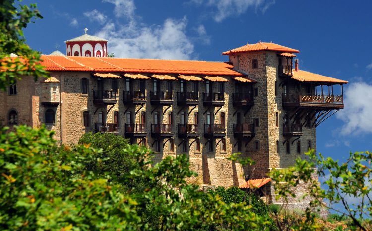 Έκλεισε ο δρόμος για την Ιερά Μονή Κορώνης