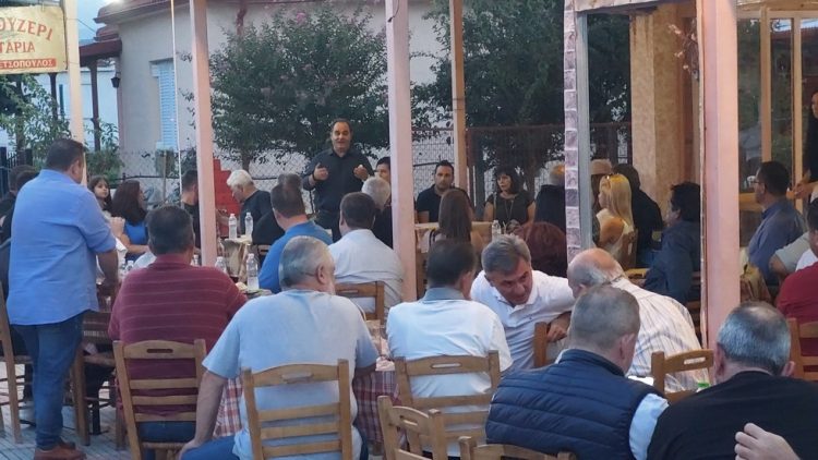 Με εντυπωσιακό τρόπο και με αθρόα συμμετοχή συνδημοτών ξεκίνησαν οι περιοδείες του νυν και εκ νέου υποψηφίου Δημάρχου Καρδίτσας κ. Β. Τσιάκου