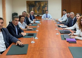 Υπουργός Ανάπτυξης: «Να κρατηθούν σταθερές οι τιμές στο ψωμί»