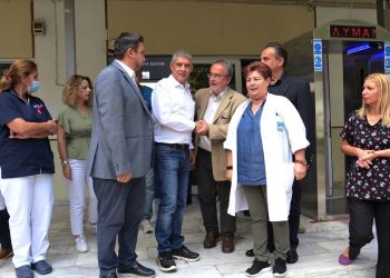 Επίσκεψη Κ. Αγοραστού στο Γενικό Νοσοκομείο Λάρισας- Ευχαρίστησε γιατρούς και υγειονομικό προσωπικό για τον καθημερινό αγώνα  προσφοράς στον άνθρωπο