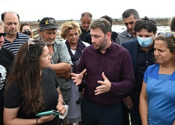 ΠΑΣΟΚ: Η κυβέρνηση αρνείται να «αποκαλύψει» τα έγγραφα για τη χρηματοδότηση έργων στη Θεσσαλία