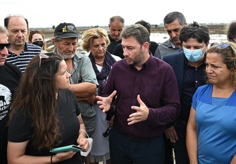 ΠΑΣΟΚ: Η κυβέρνηση αρνείται να «αποκαλύψει» τα έγγραφα για τη χρηματοδότηση έργων στη Θεσσαλία