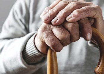 Νέα έρευνα-σοκ για το Δημογραφικό: Γερνάει και φθίνει η Ελλάδα