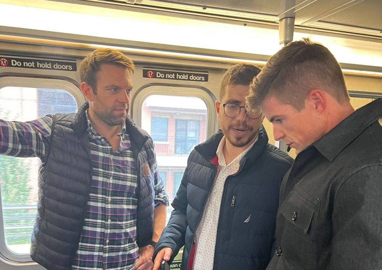 Ο ΣΥΡΙΖΑ ένα βήμα από τη διάλυση και ο Κασσελάκης… κάνει βόλτες στη Νέα Υόρκη