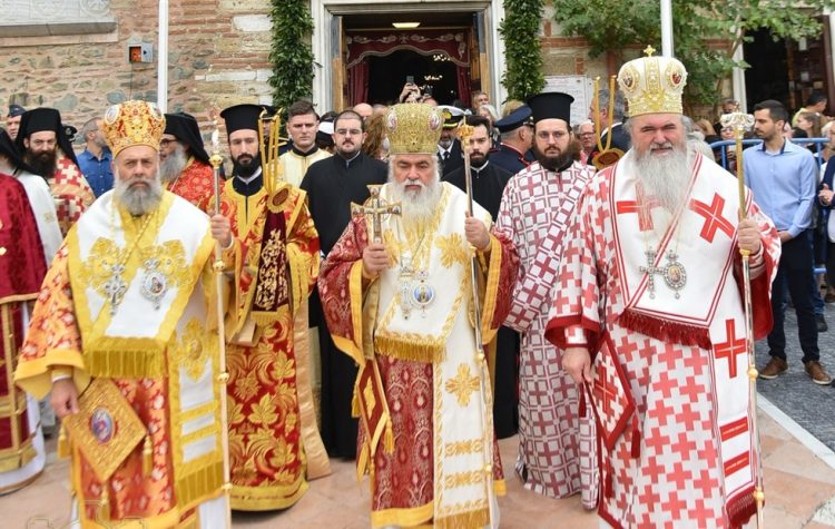 Ο Θεσσαλιώτιδος Τιμόθεος  στην μεγαλειώδη λιτανεία  για τον Άγιο Δημήτριο στη Θεσσαλονίκη