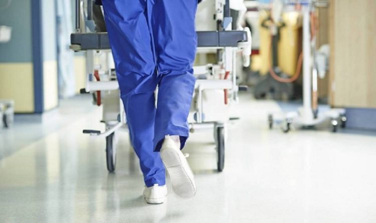 Απολογούνται ο τραυματιοφορέας και ο ιδιοκτήτης γραφείου κηδειών που έστησαν «μαγαζί» στο νοσοκομείο