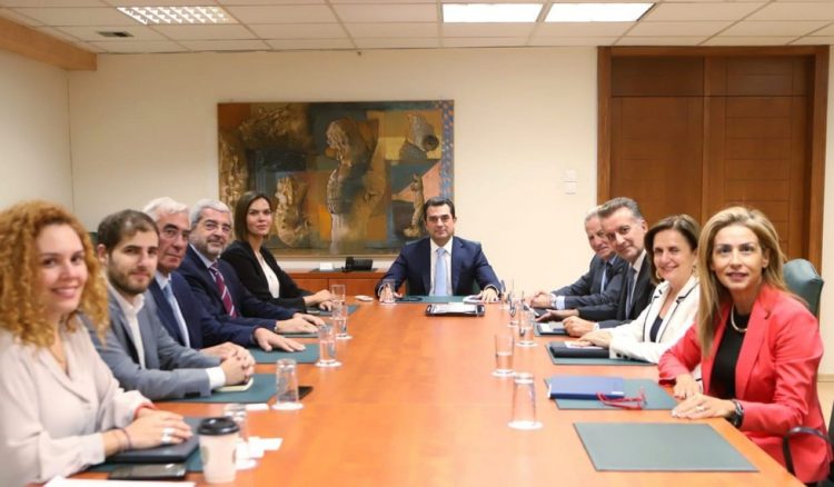 Σκρέκας: «Να στηριχτούν οι καταναλωτές μέσω της ‘‘Μόνιμης Μείωσης Τιμής’’ από την ελληνική βιομηχανία τροφίμων»