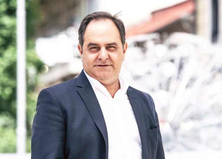 Η απόλυτη επικράτηση του Τσιάκου…