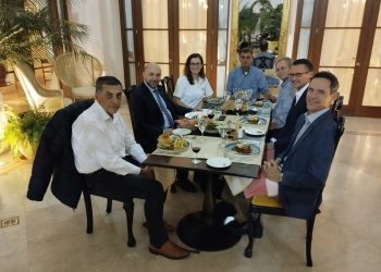 Πρώτη συνάντηση Κουρέτα με την ομάδα που εκπονεί το σχέδιο για την ανασυγκρότηση της Θεσσαλίας