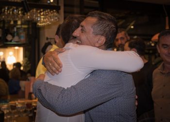 Η μεγάλη αγκαλιά που δείχνει πολλά..!!!