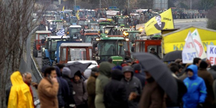 Πανελλαδική Επιτροπή Μπλόκων: Τον Δεκέμβρη οι αποφάσεις για κινητοποιήσεις