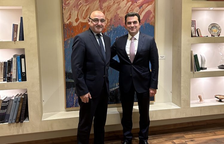 Τον Υπουργό Ανάπτυξης επισκέφτηκε ο βουλευτής του Ν. Καρδίτσας Τέλης Σπάνιας