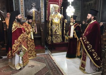 Η Θεία Λειτουργία των Χριστουγέννων στον Μητροπολιτικό Ναό Αγίων Κωνσταντίνου και Ελένης