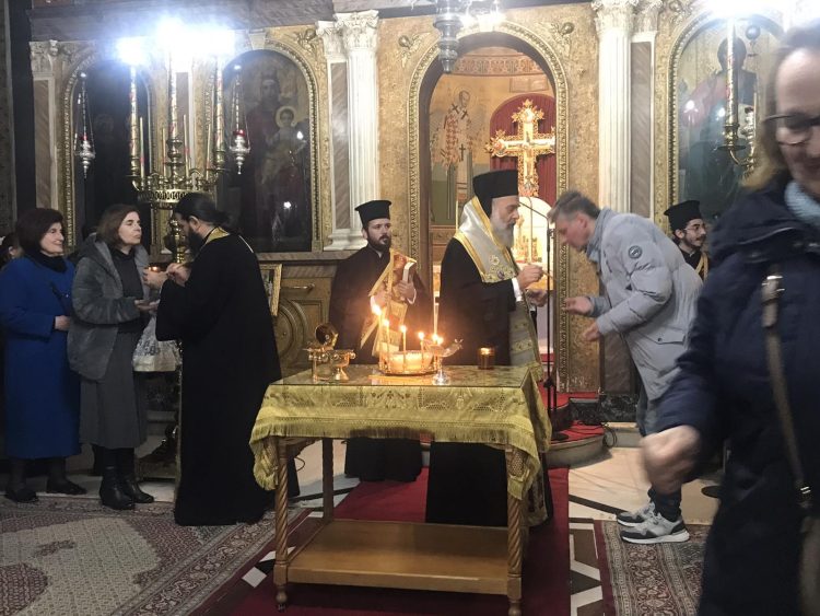 Ιερό Ευχέλαιο προ της εορτής της Χριστού Γεννήσεως στον Μητροπολιτικό Ναό