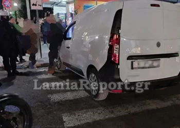 Λαμία: Νταής οδηγός έριξε «κουτουλιά» σε δημοτικό αστυνομικό