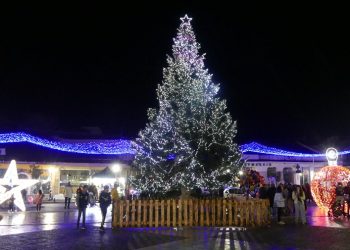 Ανάβει το Χριστουγεννιάτικο Δέντρο στους Σοφάδες την Πέμπτη