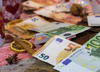 Έρχεται η σούπερ φορολοταρία πριν από τα Χριστούγεννα – Ποιοι θα λάβουν χρηματικό έπαθλο 100.000 ευρώ